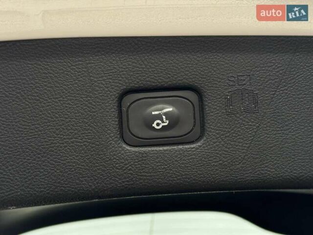 Білий Форд Едж, об'ємом двигуна 2 л та пробігом 117 тис. км за 19799 $, фото 10 на Automoto.ua