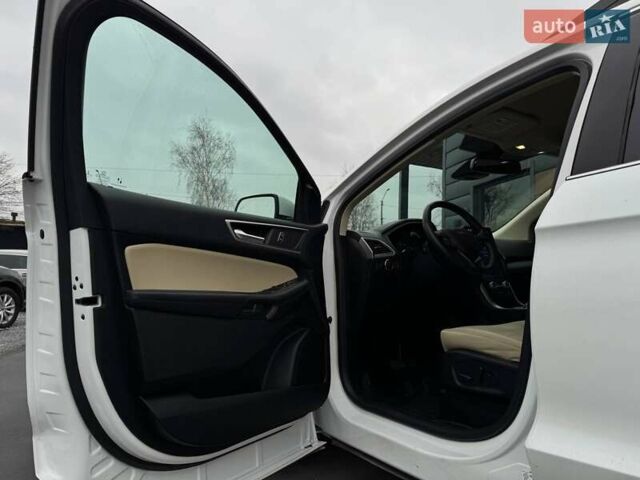 Білий Форд Едж, об'ємом двигуна 2 л та пробігом 117 тис. км за 19799 $, фото 17 на Automoto.ua