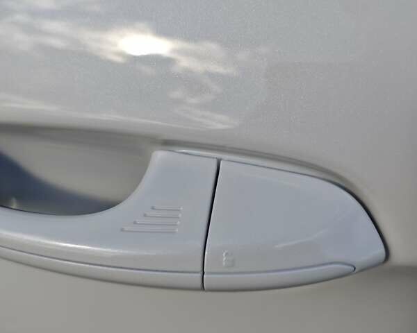 Білий Форд Едж, об'ємом двигуна 2 л та пробігом 34 тис. км за 25700 $, фото 11 на Automoto.ua