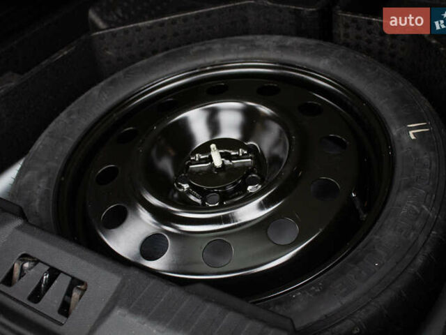 Білий Форд Едж, об'ємом двигуна 2 л та пробігом 39 тис. км за 24200 $, фото 26 на Automoto.ua