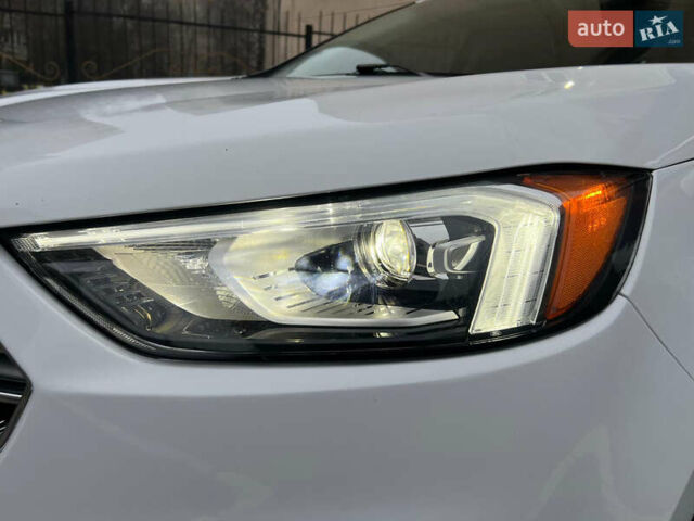 Белый Форд Эдж, объемом двигателя 2 л и пробегом 188 тыс. км за 17800 $, фото 18 на Automoto.ua