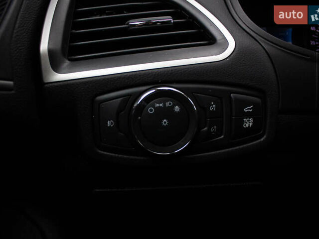 Білий Форд Едж, об'ємом двигуна 2 л та пробігом 39 тис. км за 24200 $, фото 38 на Automoto.ua