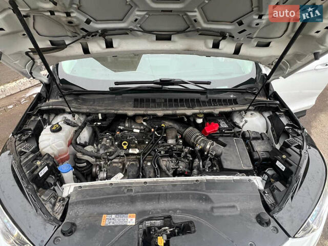 Белый Форд Эдж, объемом двигателя 2 л и пробегом 188 тыс. км за 17800 $, фото 4 на Automoto.ua