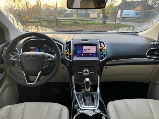 Бежевий Форд Едж, об'ємом двигуна 2 л та пробігом 146 тис. км за 19200 $, фото 5 на Automoto.ua