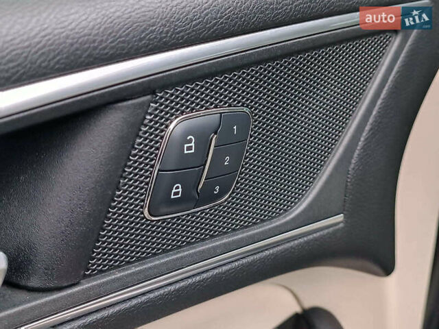 Бежевый Форд Эдж, объемом двигателя 2 л и пробегом 146 тыс. км за 19690 $, фото 21 на Automoto.ua