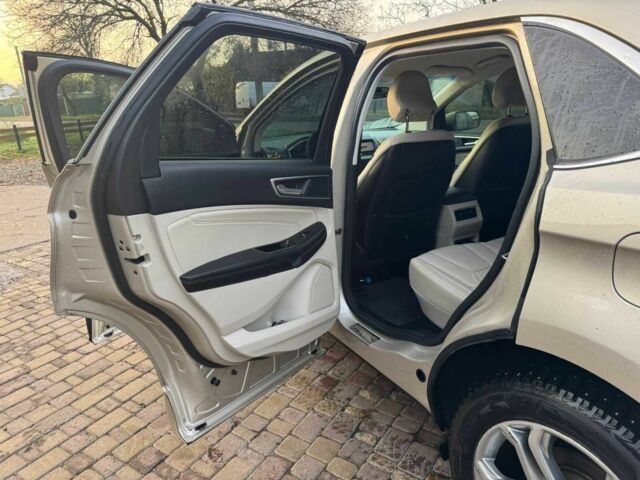 Бежевий Форд Едж, об'ємом двигуна 2 л та пробігом 146 тис. км за 19200 $, фото 10 на Automoto.ua