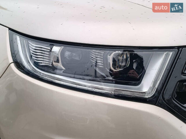 Бежевый Форд Эдж, объемом двигателя 2 л и пробегом 146 тыс. км за 19690 $, фото 5 на Automoto.ua