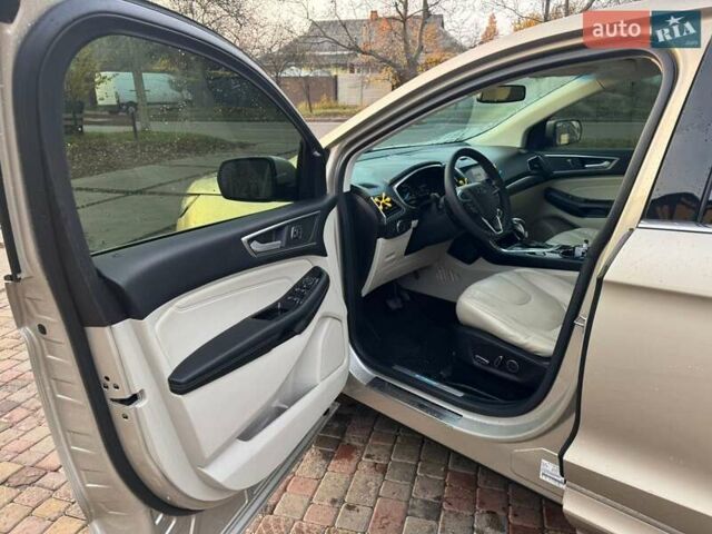 Бежевый Форд Эдж, объемом двигателя 2 л и пробегом 146 тыс. км за 19200 $, фото 7 на Automoto.ua