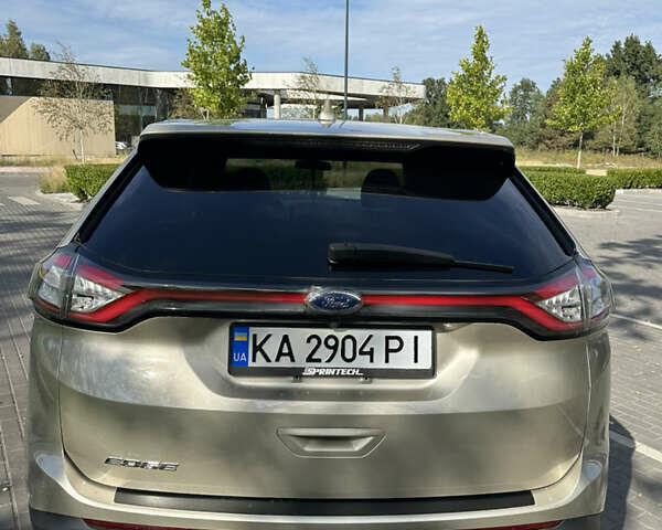 Бежевий Форд Едж, об'ємом двигуна 2 л та пробігом 125 тис. км за 14000 $, фото 6 на Automoto.ua
