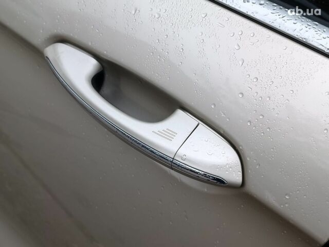 Бежевый Форд Эдж, объемом двигателя 2 л и пробегом 146 тыс. км за 19690 $, фото 16 на Automoto.ua