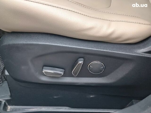 Бежевый Форд Эдж, объемом двигателя 2 л и пробегом 146 тыс. км за 19690 $, фото 22 на Automoto.ua