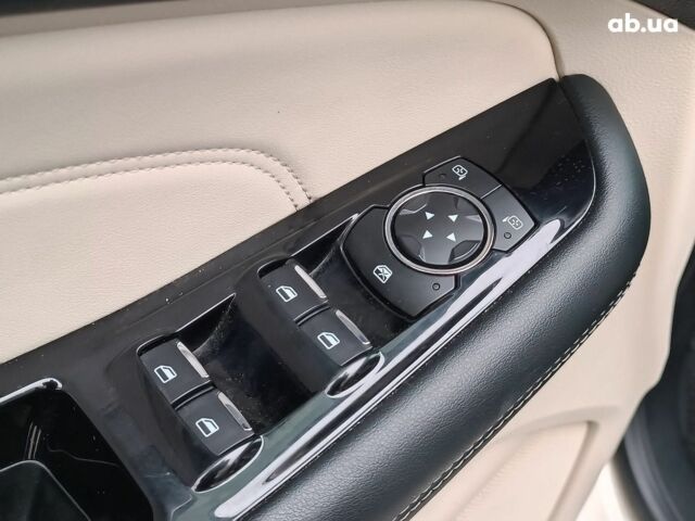 Бежевый Форд Эдж, объемом двигателя 2 л и пробегом 146 тыс. км за 19690 $, фото 20 на Automoto.ua