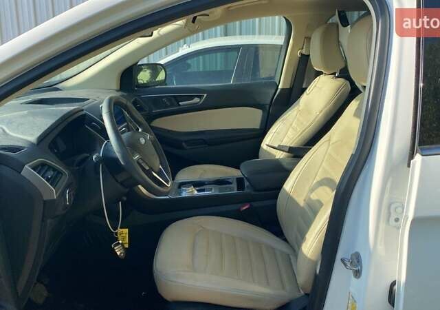 Бежевый Форд Эдж, объемом двигателя 2 л и пробегом 67 тыс. км за 18999 $, фото 2 на Automoto.ua