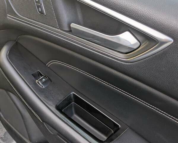 Черный Форд Эдж, объемом двигателя 2 л и пробегом 136 тыс. км за 15000 $, фото 15 на Automoto.ua