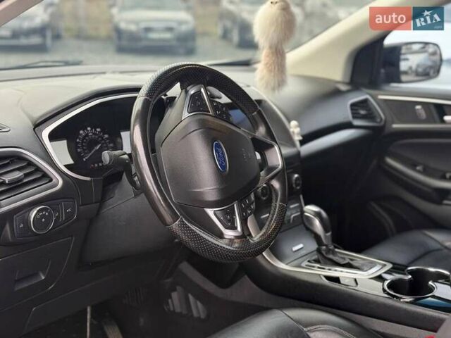 Черный Форд Эдж, объемом двигателя 2 л и пробегом 227 тыс. км за 15800 $, фото 6 на Automoto.ua