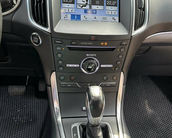 Черный Форд Эдж, объемом двигателя 2 л и пробегом 157 тыс. км за 19000 $, фото 11 на Automoto.ua