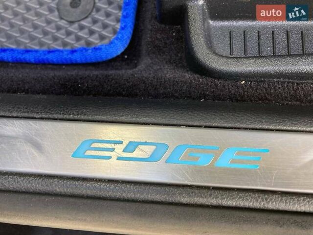 Черный Форд Эдж, объемом двигателя 2 л и пробегом 232 тыс. км за 14500 $, фото 17 на Automoto.ua