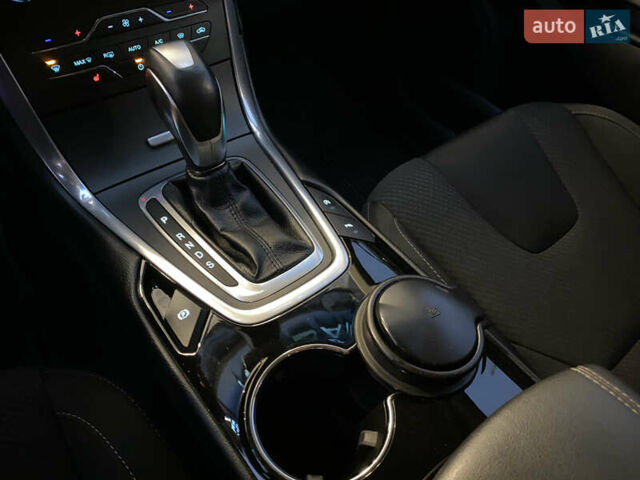 Черный Форд Эдж, объемом двигателя 2 л и пробегом 132 тыс. км за 18900 $, фото 20 на Automoto.ua