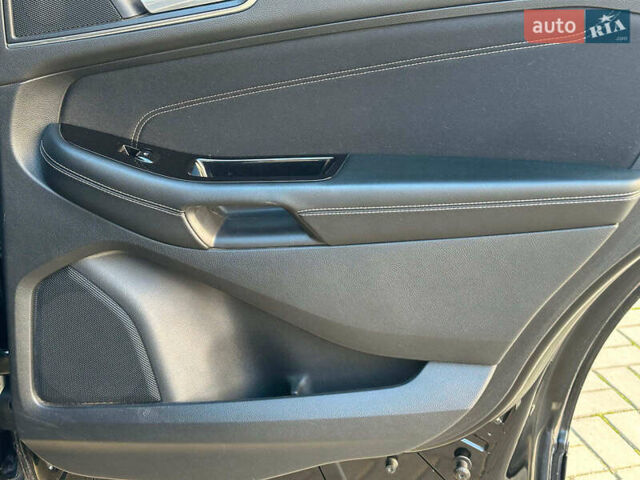 Чорний Форд Едж, об'ємом двигуна 2 л та пробігом 131 тис. км за 20480 $, фото 18 на Automoto.ua