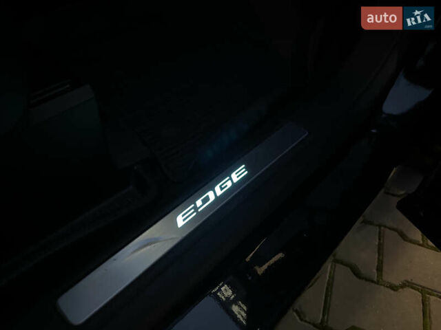 Черный Форд Эдж, объемом двигателя 2 л и пробегом 132 тыс. км за 18900 $, фото 24 на Automoto.ua
