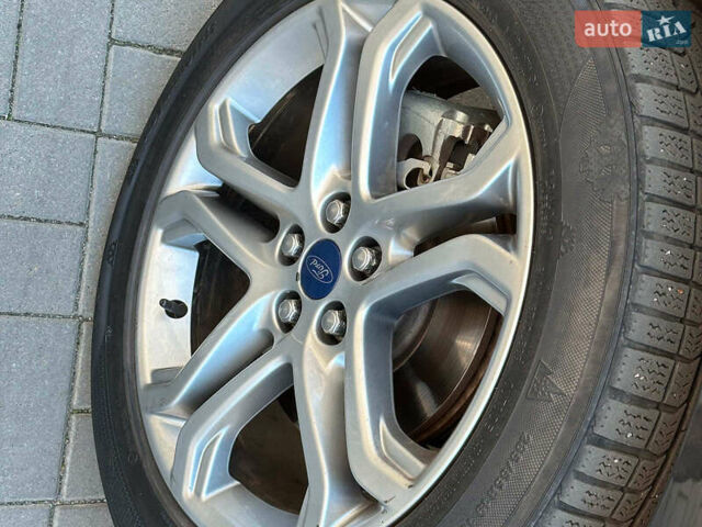 Чорний Форд Едж, об'ємом двигуна 2 л та пробігом 131 тис. км за 20480 $, фото 6 на Automoto.ua