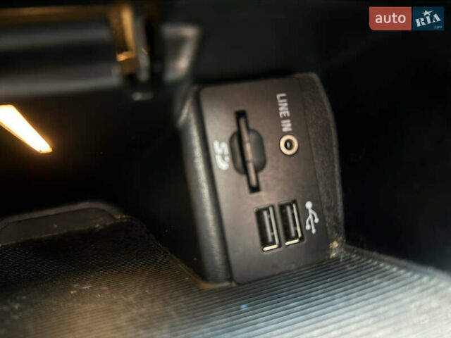 Чорний Форд Едж, об'ємом двигуна 2 л та пробігом 183 тис. км за 18500 $, фото 23 на Automoto.ua