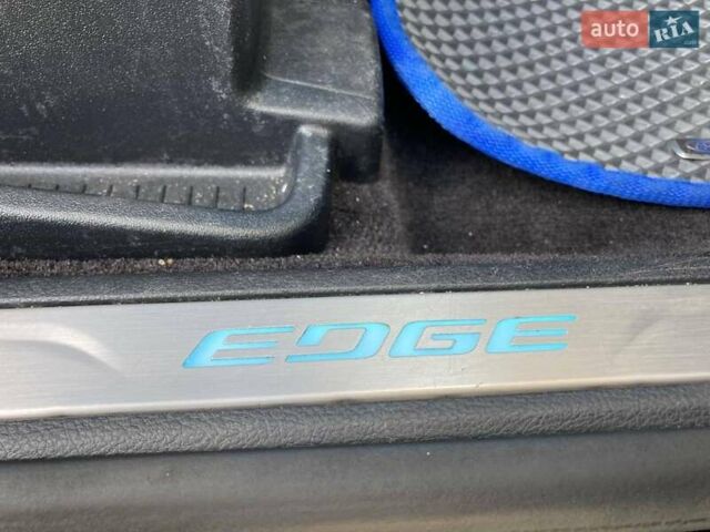 Черный Форд Эдж, объемом двигателя 2 л и пробегом 232 тыс. км за 14500 $, фото 12 на Automoto.ua