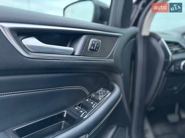 Черный Форд Эдж, объемом двигателя 2 л и пробегом 183 тыс. км за 18500 $, фото 26 на Automoto.ua