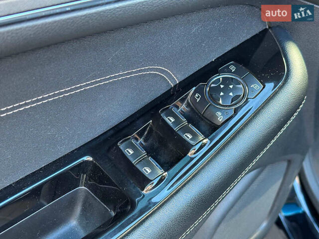 Чорний Форд Едж, об'ємом двигуна 2 л та пробігом 131 тис. км за 20480 $, фото 10 на Automoto.ua