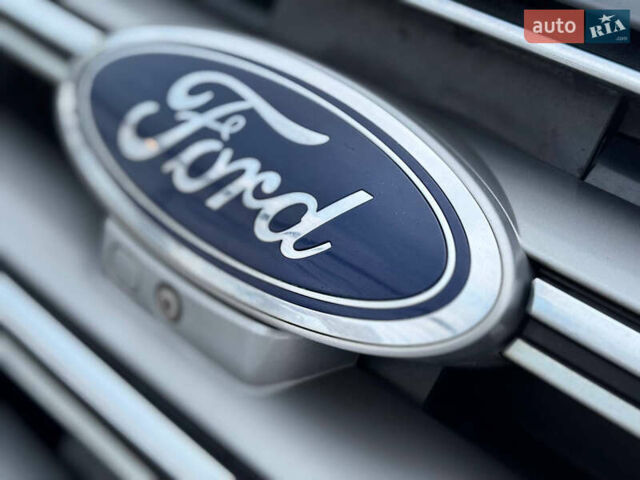 Черный Форд Эдж, объемом двигателя 2 л и пробегом 183 тыс. км за 18500 $, фото 3 на Automoto.ua
