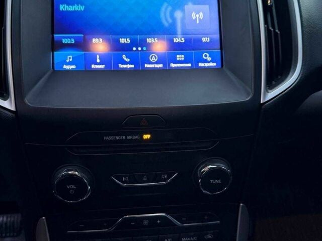 Форд Едж 2016 у Харкові на Automoto.ua Чорний Форд Едж, об'ємом двигуна 2 л та пробігом 113 тис. км за 17500 $, фото 10 на Automoto.ua