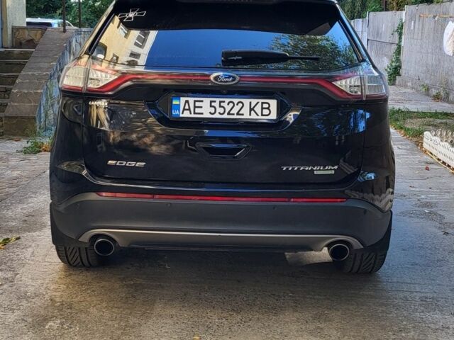 Чорний Форд Едж, об'ємом двигуна 2 л та пробігом 142 тис. км за 16300 $, фото 4 на Automoto.ua