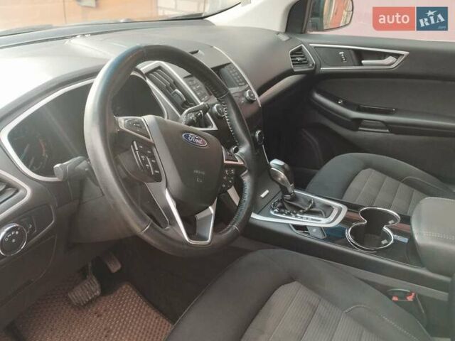 Чорний Форд Едж, об'ємом двигуна 2 л та пробігом 76 тис. км за 17600 $, фото 5 на Automoto.ua