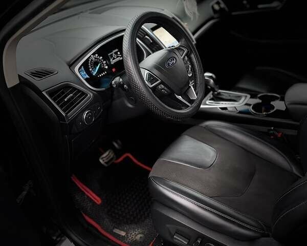 Черный Форд Эдж, объемом двигателя 2 л и пробегом 133 тыс. км за 21300 $, фото 25 на Automoto.ua