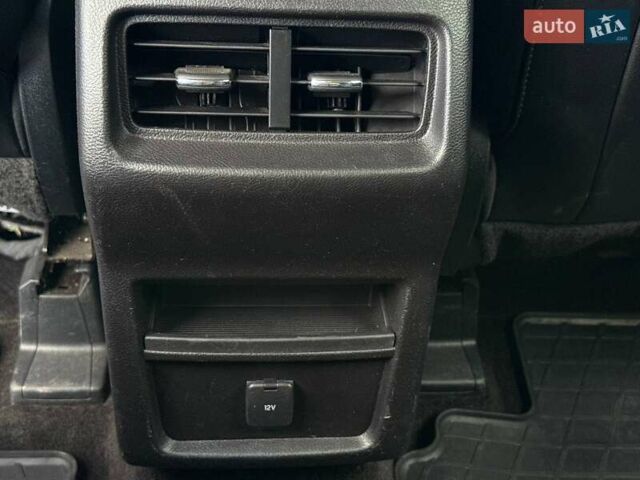 Чорний Форд Едж, об'ємом двигуна 2 л та пробігом 179 тис. км за 16500 $, фото 39 на Automoto.ua