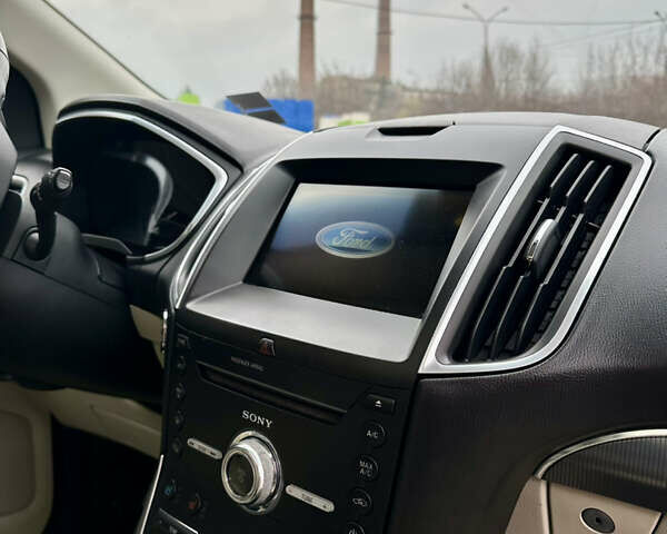 Черный Форд Эдж, объемом двигателя 2 л и пробегом 180 тыс. км за 13999 $, фото 28 на Automoto.ua