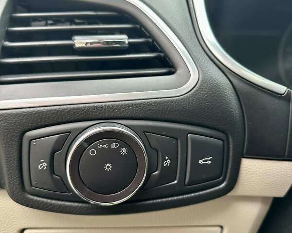 Черный Форд Эдж, объемом двигателя 2 л и пробегом 180 тыс. км за 13999 $, фото 43 на Automoto.ua