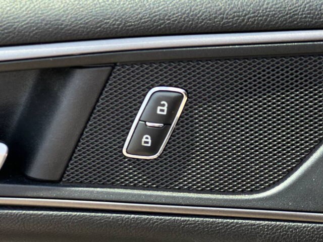 Черный Форд Эдж, объемом двигателя 2 л и пробегом 106 тыс. км за 16700 $, фото 10 на Automoto.ua