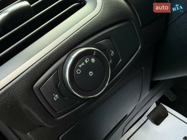 Черный Форд Эдж, объемом двигателя 2 л и пробегом 150 тыс. км за 15950 $, фото 29 на Automoto.ua