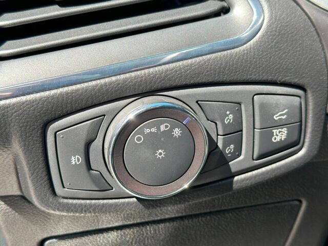 Чорний Форд Едж, об'ємом двигуна 2 л та пробігом 60 тис. км за 21490 $, фото 33 на Automoto.ua