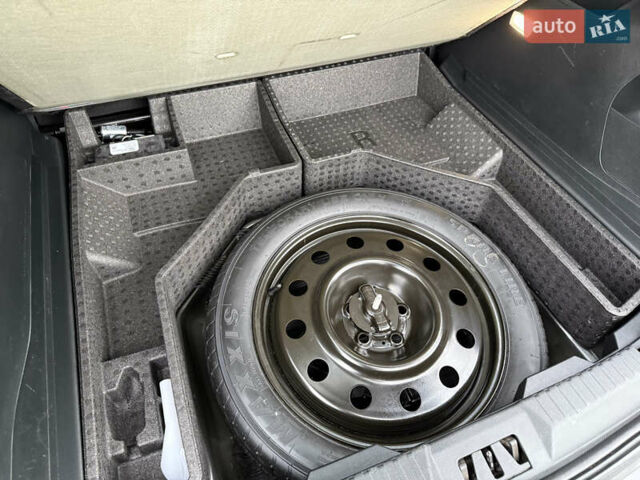 Чорний Форд Едж, об'ємом двигуна 2 л та пробігом 193 тис. км за 17000 $, фото 44 на Automoto.ua