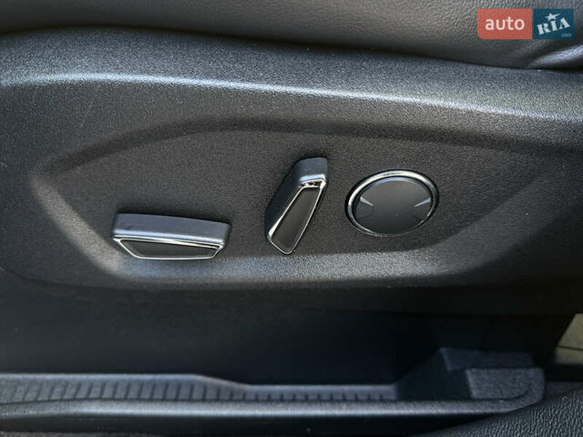 Черный Форд Эдж, объемом двигателя 2 л и пробегом 150 тыс. км за 15950 $, фото 33 на Automoto.ua