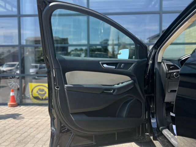 Черный Форд Эдж, объемом двигателя 2 л и пробегом 106 тыс. км за 16700 $, фото 6 на Automoto.ua