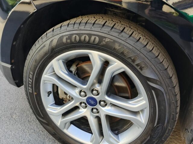 Черный Форд Эдж, объемом двигателя 2 л и пробегом 284 тыс. км за 14100 $, фото 6 на Automoto.ua