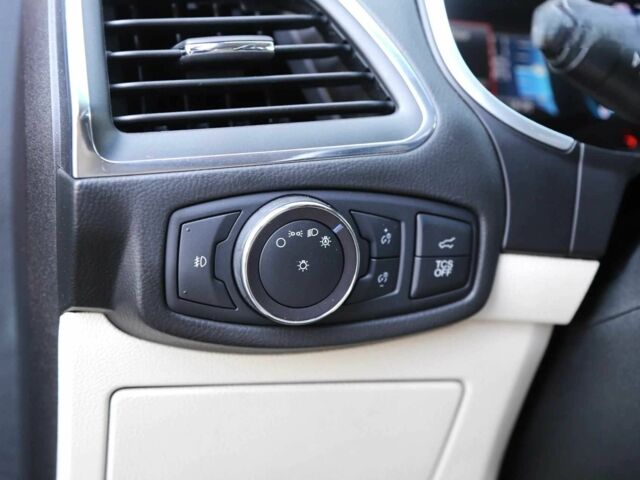 Черный Форд Эдж, объемом двигателя 2 л и пробегом 88 тыс. км за 19700 $, фото 15 на Automoto.ua