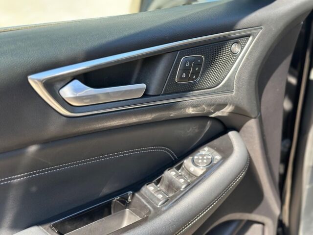 Чорний Форд Едж, об'ємом двигуна 2 л та пробігом 60 тис. км за 21490 $, фото 32 на Automoto.ua