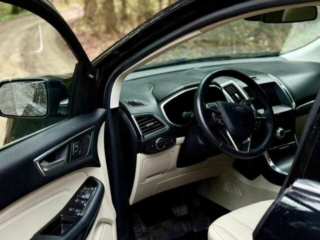 Черный Форд Эдж, объемом двигателя 2 л и пробегом 88 тыс. км за 15000 $, фото 4 на Automoto.ua