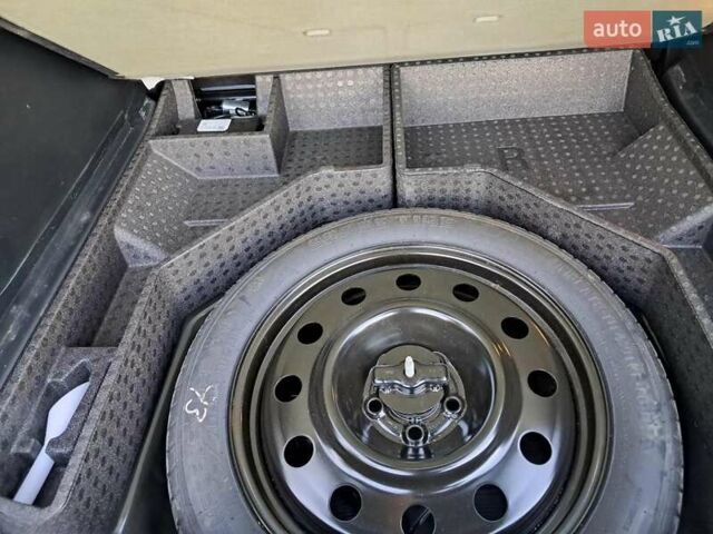 Чорний Форд Едж, об'ємом двигуна 2 л та пробігом 150 тис. км за 24900 $, фото 17 на Automoto.ua