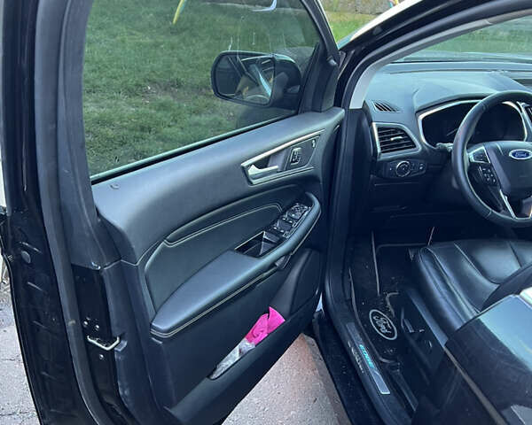 Черный Форд Эдж, объемом двигателя 2 л и пробегом 146 тыс. км за 22500 $, фото 12 на Automoto.ua