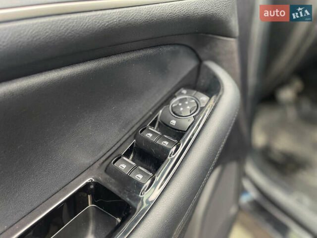 Черный Форд Эдж, объемом двигателя 2 л и пробегом 85 тыс. км за 20700 $, фото 23 на Automoto.ua